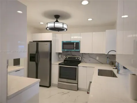 1141 SW 8th Terrace Fort Lauderdale FL 33315