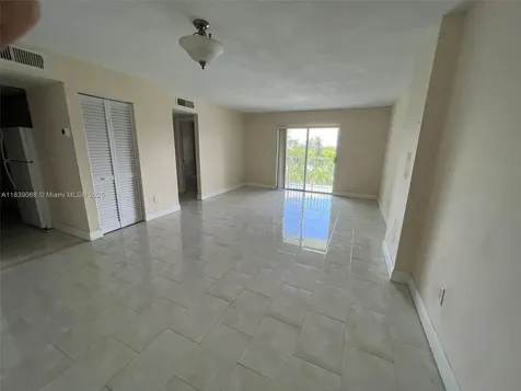 8200 SW 210th Street Cutler Bay FL 33189