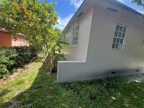 1190 NW 135th Street North Miami FL 33168