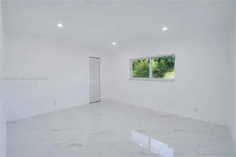 1655 NW 111th Way Coral Springs FL 33071