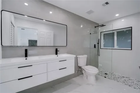 1655 NW 111th Way Coral Springs FL 33071