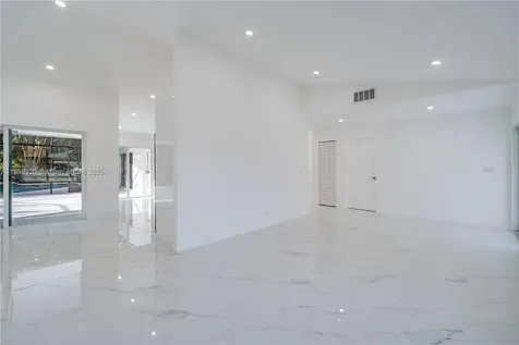1655 NW 111th Way Coral Springs FL 33071