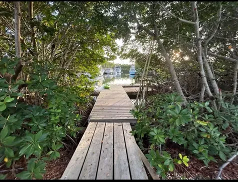 350 Hazel Street Key Largo FL 33037