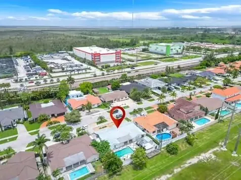 323 NW 136th Place Miami FL 33182