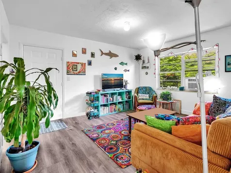 3210 E Elizabeth Street Miami FL 33133