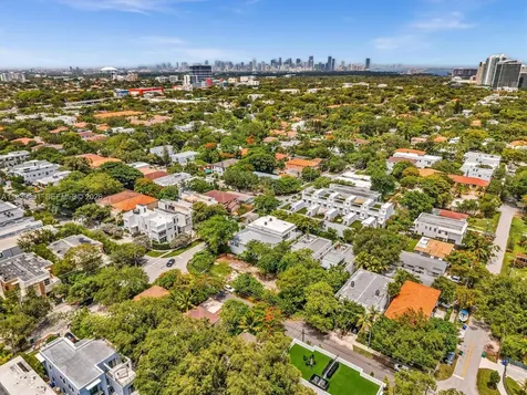 3210 E Elizabeth Street Miami FL 33133