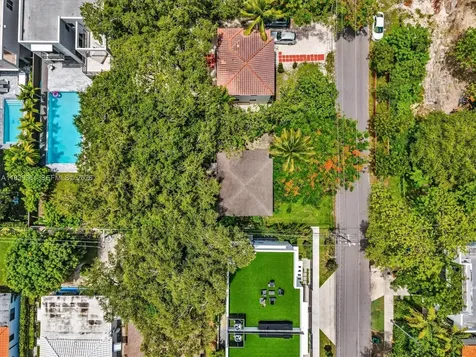 3210 E Elizabeth Street Miami FL 33133