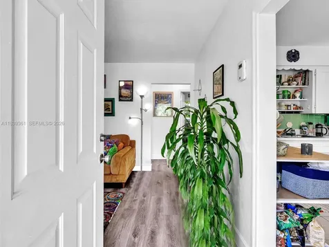 3210 E Elizabeth Street Miami FL 33133