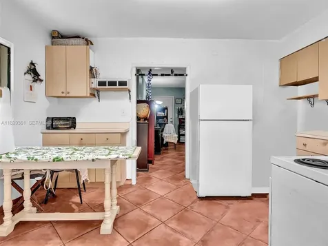 3210 E Elizabeth Street Miami FL 33133