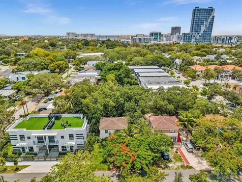 3210 E Elizabeth Street Miami FL 33133
