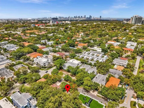 3210 E Elizabeth Street Miami FL 33133