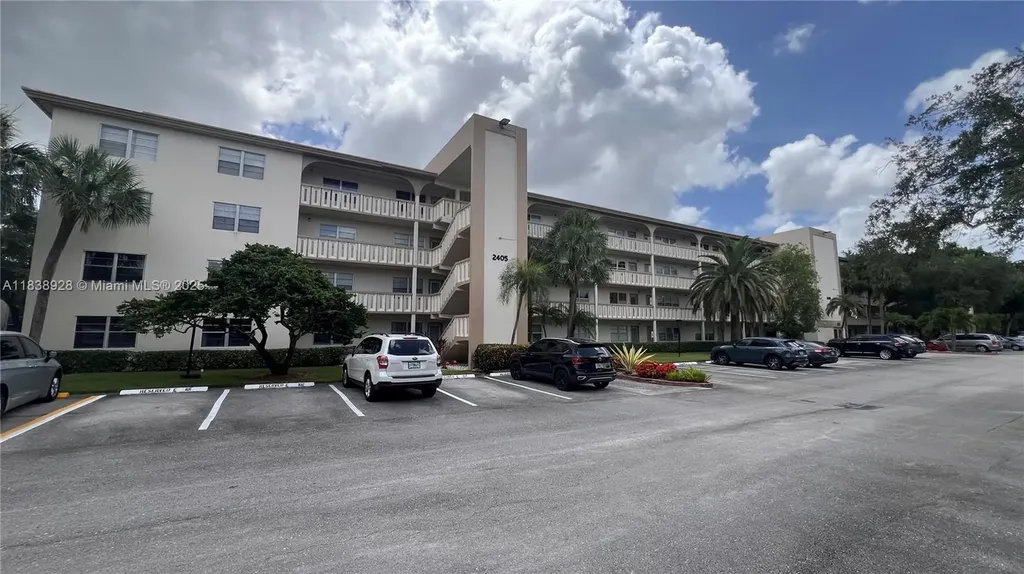 2405 Antigua Circle Coconut Creek FL 33066
