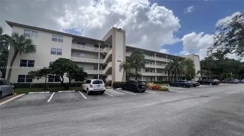 2405 Antigua Circle Coconut Creek FL 33066