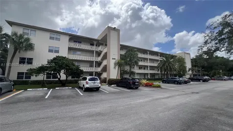 2405 Antigua Circle Coconut Creek FL 33066