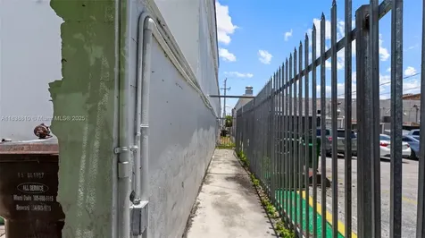10200 SW 56th Street Miami FL 33165