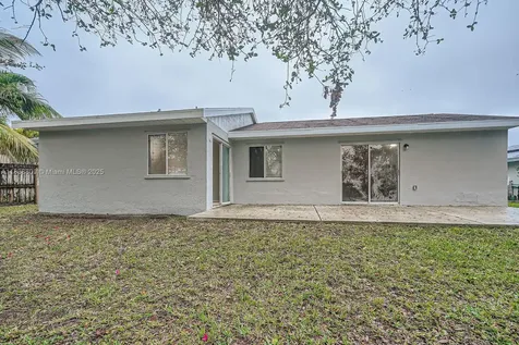 10897 Grandview Court Royal Palm Beach FL 33411