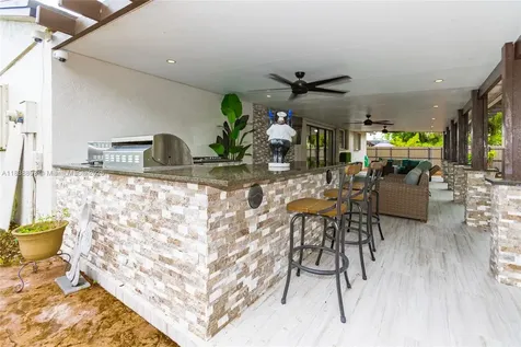 906 Cardinal Place Homestead FL 33035