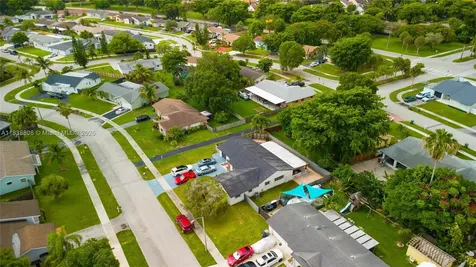 906 Cardinal Place Homestead FL 33035