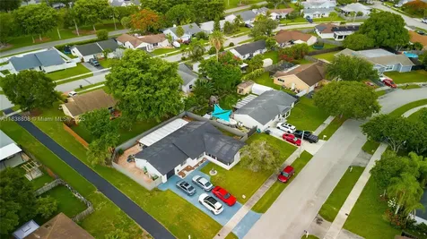906 Cardinal Place Homestead FL 33035