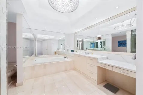 2000 Island Boulevard Aventura FL 33160