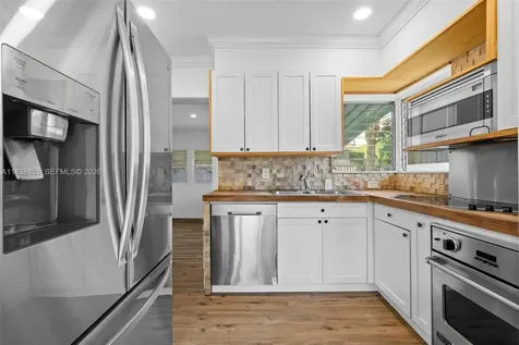 738 Fernwood Road Key Biscayne FL 33149