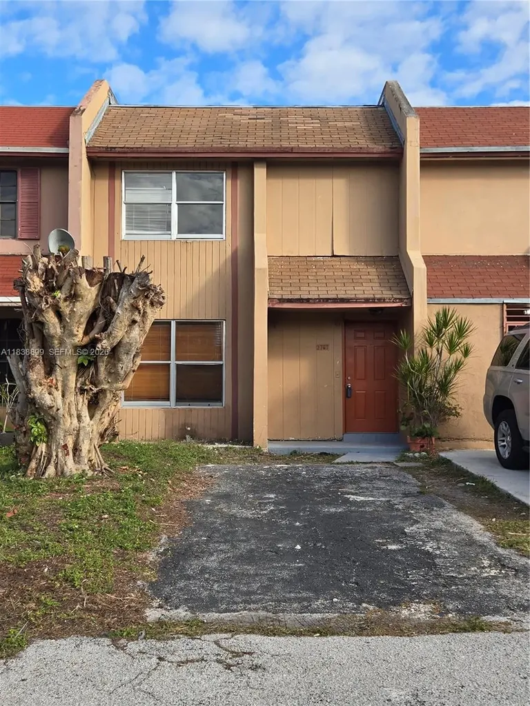 2767 NW 197th Terrace Miami Gardens FL 33056