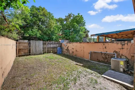 2767 NW 197th Terrace Miami Gardens FL 33056