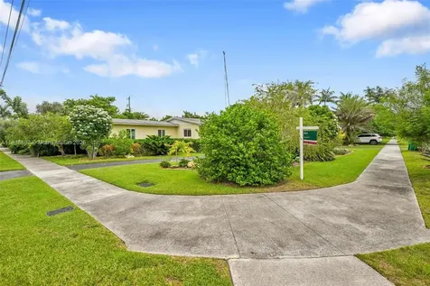 85 NW 21st Street Homestead FL 33030