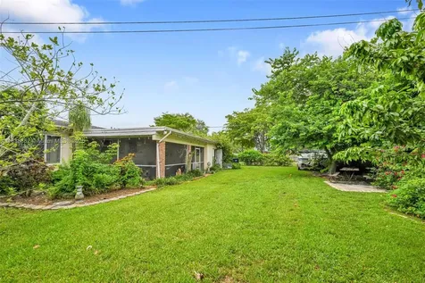 85 NW 21st Street Homestead FL 33030