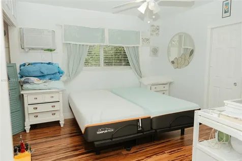 85 NW 21st Street Homestead FL 33030