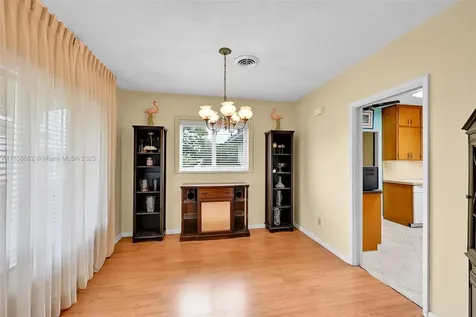 85 NW 21st Street Homestead FL 33030