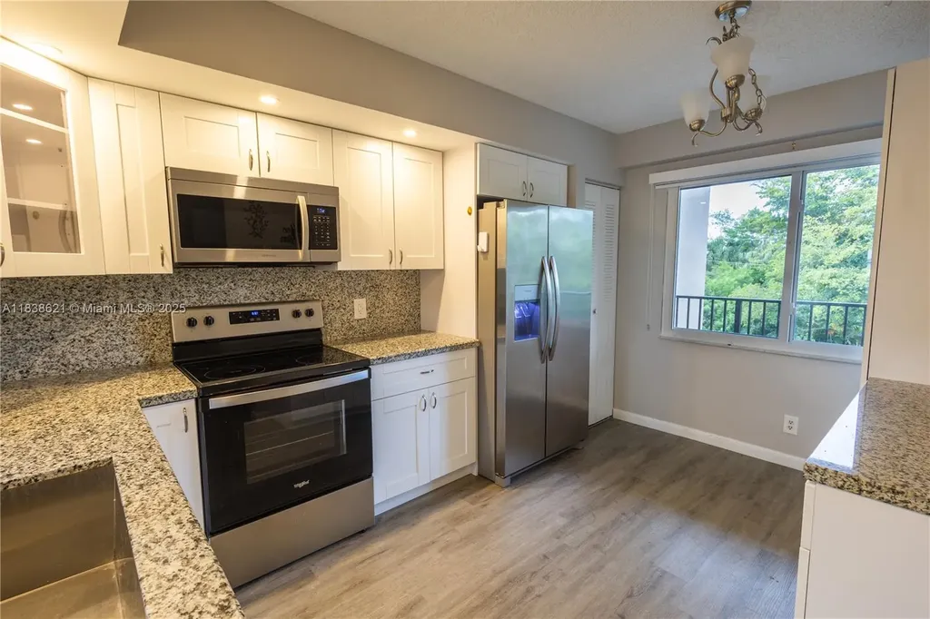 Pembroke Pines FL 33027
