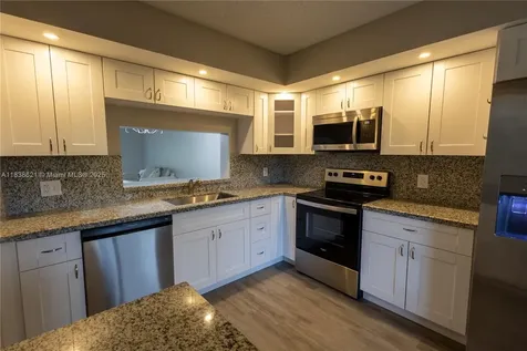 Pembroke Pines FL 33027