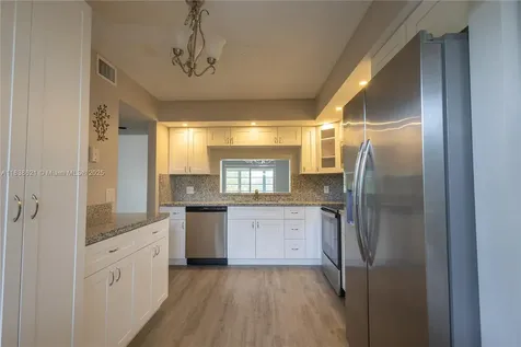 Pembroke Pines FL 33027
