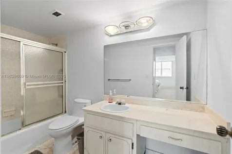 5001 Collins Avenue Miami Beach FL 33140