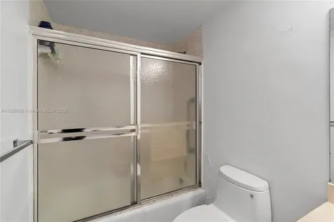 5001 Collins Avenue Miami Beach FL 33140