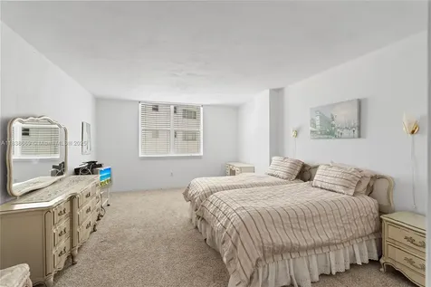 5001 Collins Avenue Miami Beach FL 33140