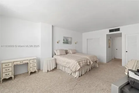 5001 Collins Avenue Miami Beach FL 33140