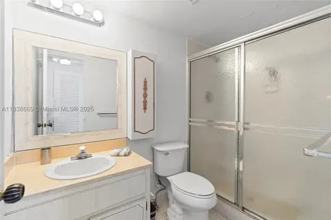 5001 Collins Avenue Miami Beach FL 33140