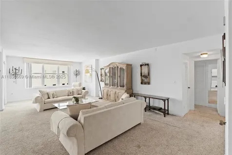 5001 Collins Avenue Miami Beach FL 33140