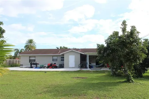 496 SW 9th Avenue Florida City FL 33034
