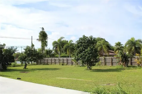 496 SW 9th Avenue Florida City FL 33034