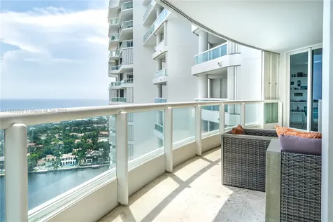 21050 Point Place Aventura FL 33180