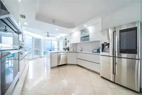 21050 Point Place Aventura FL 33180