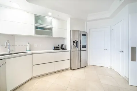 21050 Point Place Aventura FL 33180