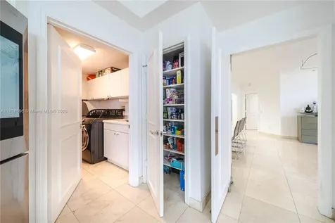21050 Point Place Aventura FL 33180