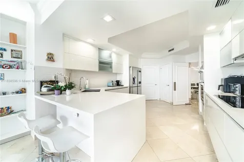 21050 Point Place Aventura FL 33180