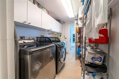 21050 Point Place Aventura FL 33180