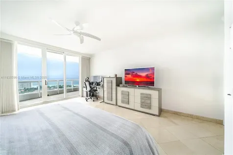 21050 Point Place Aventura FL 33180
