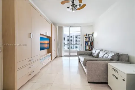 21050 Point Place Aventura FL 33180